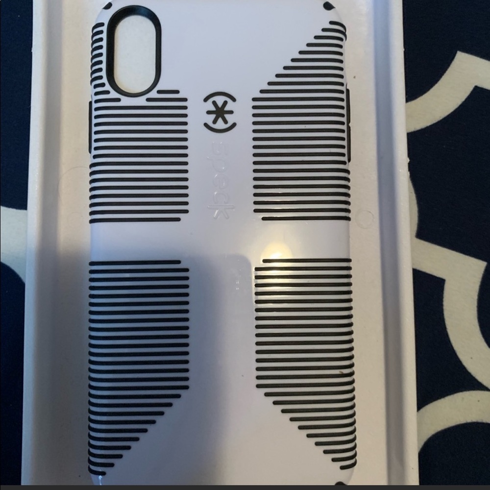 iPhone XS Max speck case